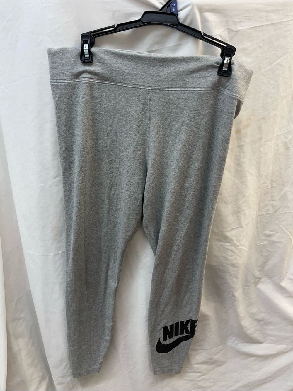 Nike ladies Gray Logo Leggings ladies sz xl